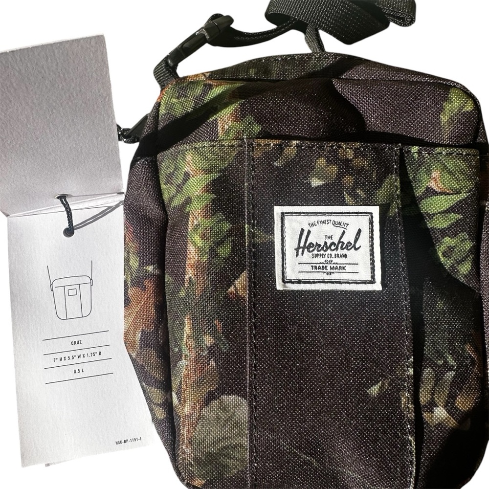 Herschel Cruz Body Bag NWT
